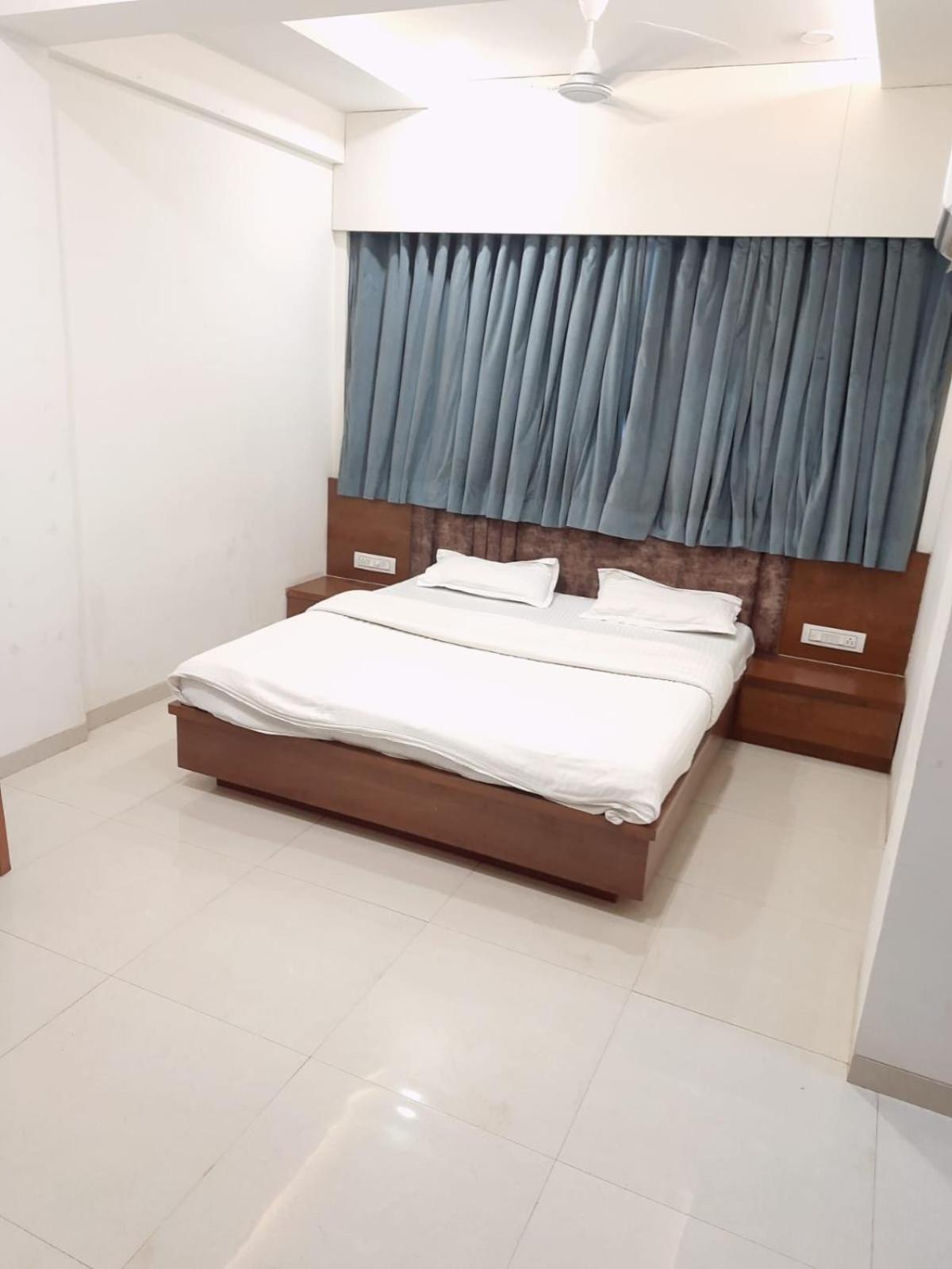 Kāsandra Hotel Murlidhar Rooms מראה חיצוני תמונה
