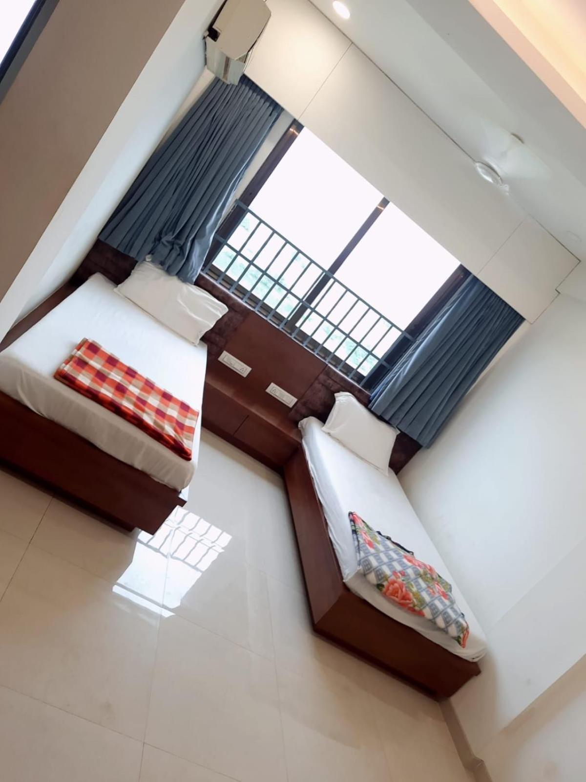 Kāsandra Hotel Murlidhar Rooms מראה חיצוני תמונה